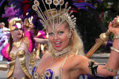 Đây là năm thứ 46 lễ hội hóa trang Notting Hill lớn nhất châu Âu được tổ chức. Ảnh: Demotix Images.