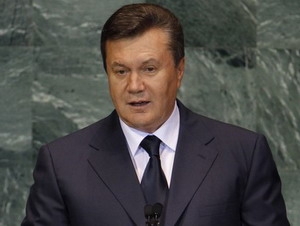 Tổng thống Ukraine, ông Viktor Yanukovych đã loại trừ mọi khả năng Ukraine phải bầu cử Quốc hội trước thời hạn sau khi cuộc cải cách chính trị năm 2004 bị hủy bỏ. Phát biểu trên kênh truyền hình Ukraine tối 8-10, Tổng thống Yanukovych khẳng định cuộc bầu cử Quốc hội Ukraine sẽ diễn ra đúng thời hạn vào năm 2012 và phán quyết tuần qua của Tòa án Hiến pháp về hủy bỏ cuộc cải cách nhằm biến Ukraine từ nước Cộng hòa tổng thống-nghị viện thành nước Cộng hòa nghị viện-tổng thống, sẽ không gây ra bất cứ nguy cơ bất ổn về xã hội nào.