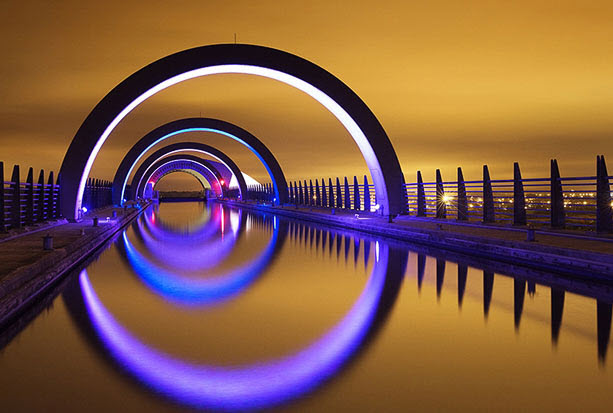 Falkirk Wheel vào ban đêm - David Stanton - Giải nhì thể loại Phong cảnh đô thị