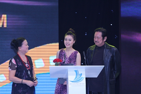 Nữ diễn viên trẻ Lan Ngọc giành giải Nữ diễn viên chính xuất sắc nhất