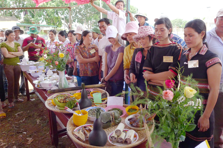 Hội thi ẩm thực hấp dẫn du khách bởi nhiều món ăn đặc sản của các dân tộc trên địa bàn