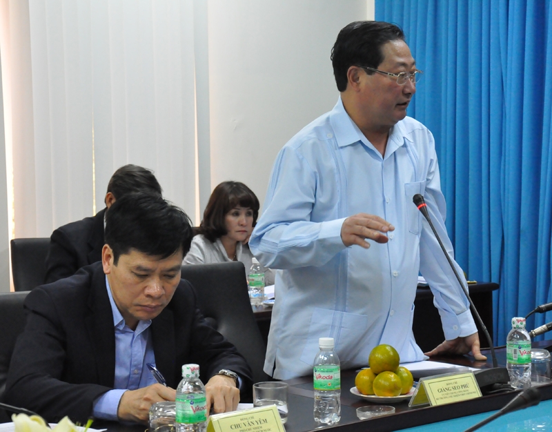 Ủy viên Trung ương Đảng, Bộ trưởng, Chủ nhiệm Ủy ban Dân tộc Giàng Seo Phử chia sẻ những khó khăn mà tỉnh Dak lak nói riêng, Tây Nguyên nói chung trong việc ổn định dân di cư ngoài kế hoạch