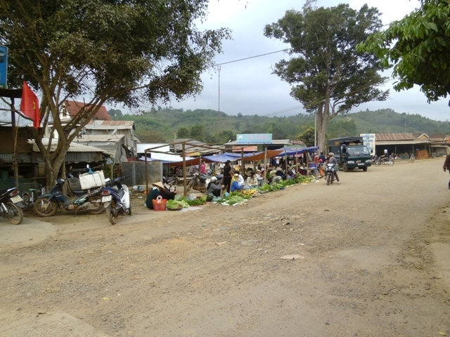 Hiện trạng chợ trung tâm xã Cư Drăm.