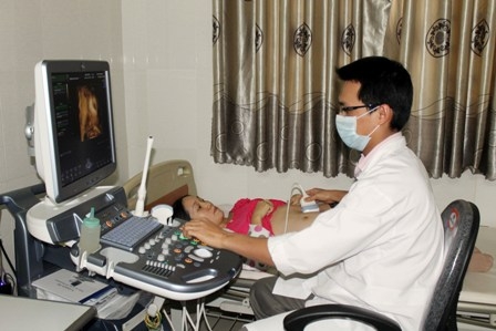Siêu âm thai cho sản phụ bằng máy siêu âm màu 4D Voluson S6 tại Bệnh viện Đa khoa Thiện Hạnh.