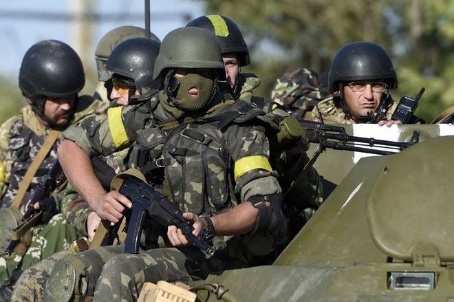 Lực lượng binh sĩ Ukraine tại chiến trường miền Đông. (Nguồn: AFP)