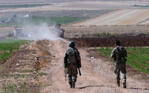 Binh sĩ Thổ Nhĩ Kỳ tuần tra khu vực biên giới với Syria (Ảnh AFP)