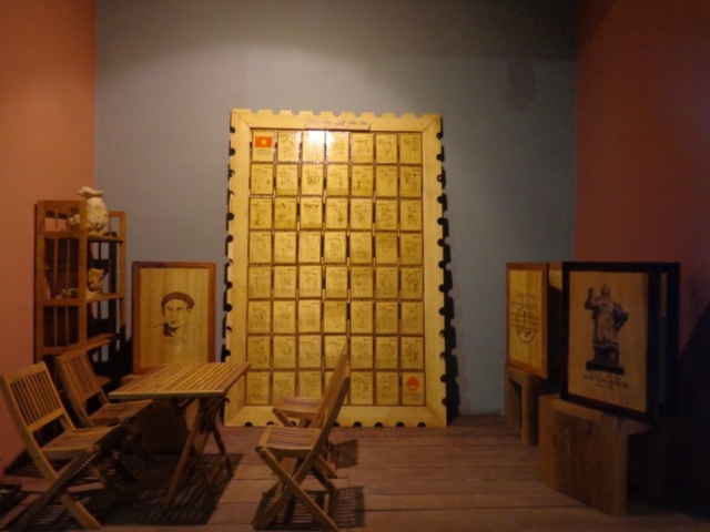Không gian trưng bày bộ sưu tập tem.