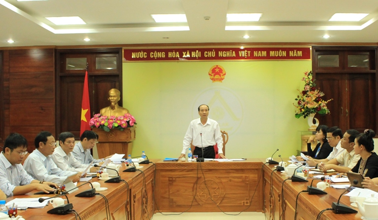 Phó Bí thư Tỉnh ủy, Chủ tịch UBND tỉnh Phạm Ngọc Nghị chủ trì cuộc họp.