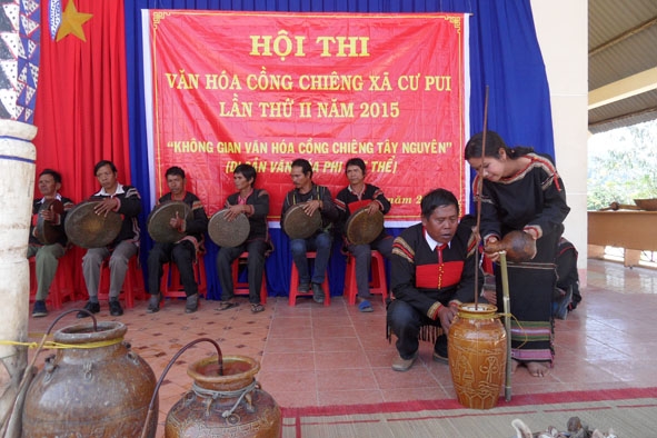 Hội thi văn hóa cồng chiêng của xã Cư Pui (huyện Krông Bông). 