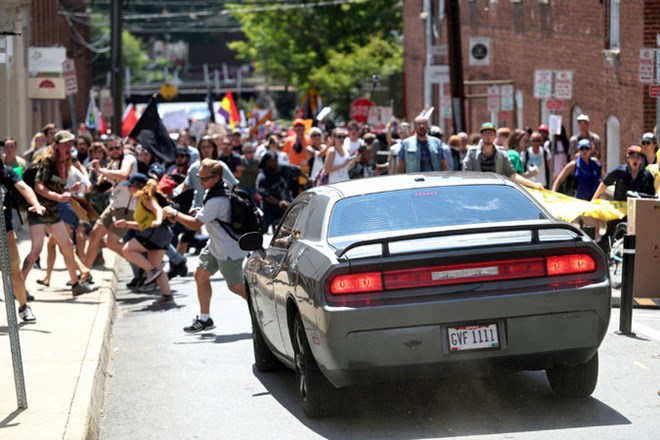Chiếc ôtô lao vào đám đông tại cuộc tuần hành. (Nguồn: AP)