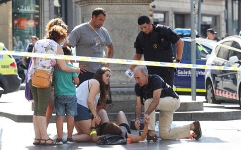 Nạn nhân của vụ tấn công khủng bố ở Barcelona. (Ảnh: Reuters)