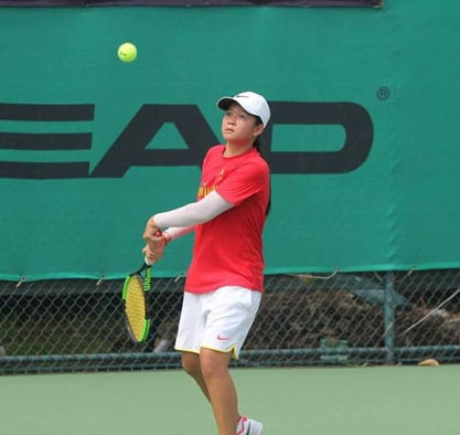 Em Hồ Thị Trúc Tâm, một trong những vận động viên triển vọng của đội quần vợt Trường Năng khiếu  TDTT tỉnh. 