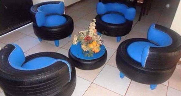 Bộ ghế salon nhỏ xinh được chế tạo từ lốp xe ôtô đã qua sử dụng.    
