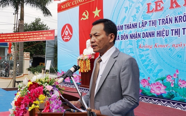 Chủ tịch UBND huyện Krông Bông Huỳnh Bài phát biểu tại Lễ kỷ niệm.