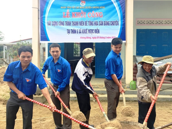 Khởi công xây dựng công trình thanh niên tại xã Khuê Ngọc Điền, huyện Krông Bông. 