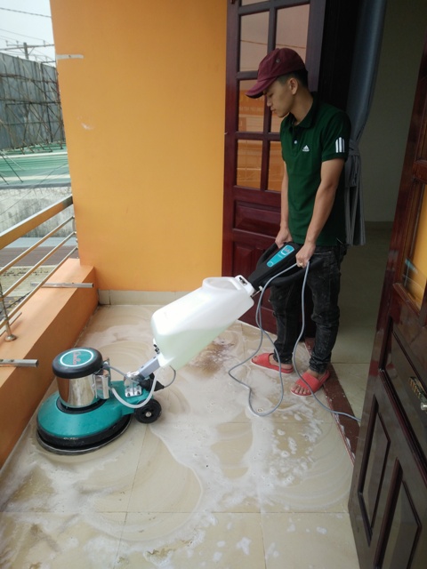 Các công ty dịch vụ vệ sinh đầu tư máy móc chuyên dụng giúp dọn dẹp nhà hiệu quả hơn