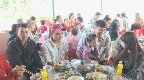 Bữa cơm đầm ấm ngày xuân bên gia đình của các phạm nhân tại Trại tam giam –Công an tỉnh.