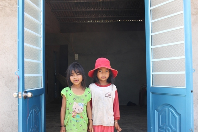 Từ nguồn hỗ trợ của Chương trình 167 nhiều em nhỏ ở xã Dang Kang đã được sống trong những ngôi nhà khang trang.