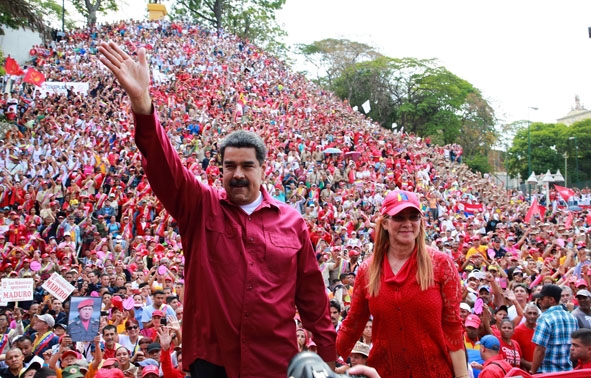 Tổng thống Venezuela Nicolas Maduro sau khi Ủy ban bầu cử quốc gia công bố kết quả bầu cử Tổng thống  tại Caracas ngày 20-5.    (Ảnh: AFP/TTXVN)