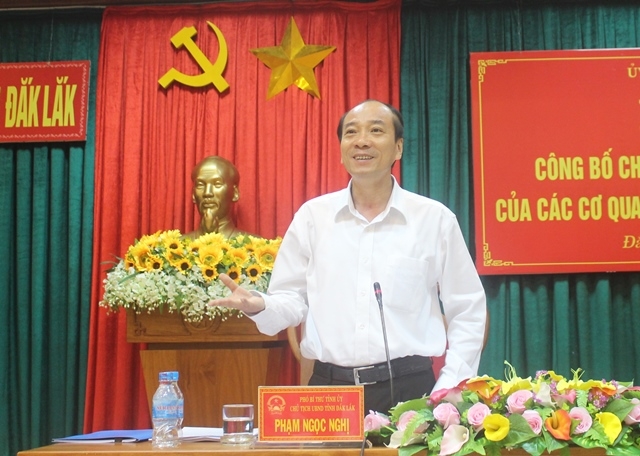 Chủ tịch UBND tỉnh Phạm Ngọc Nghị phát biểu kết luận Hội nghị.