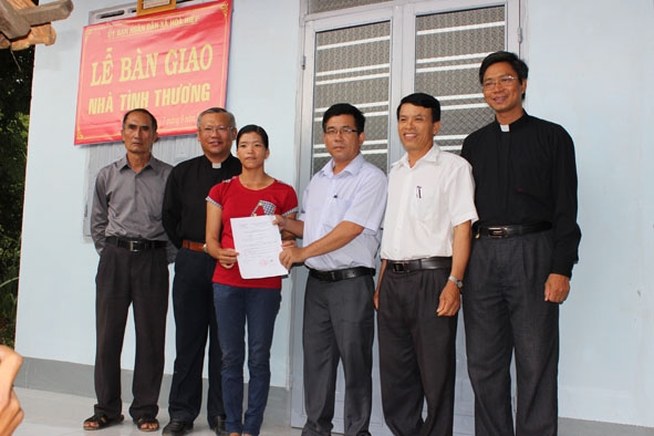 Huyện Cư Kuin hiện có hơn 33.000 giáo dân, chiếm khoảng 30% dân số toàn huyện, trong đó có 9 giáo xứ, 3 giáo họ biệt lập, 16 linh mục và 72 chức việc.
