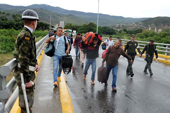 Người dân Venezuela tại Cucuta, Colombia.  Ảnh: AFP/TTXVN