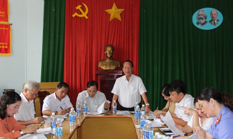 Trưởng Ban Pháp chế HĐND tỉnh Phạm Hát phát biểu tại buổi giám sát.