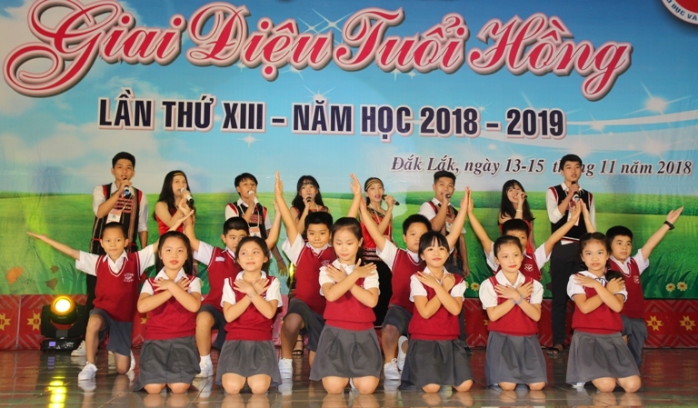 Tiết mục múa dự thi của Trường Tiểu học, THCS và THPT Victory.