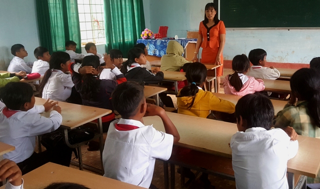 Cô Nguyễn Thị Kim Dung trong giờ lên lớp.  