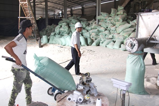 Một góc sản xuất của một nhà máy chế biến tinh bột sắn ở huyện M'Đrắk