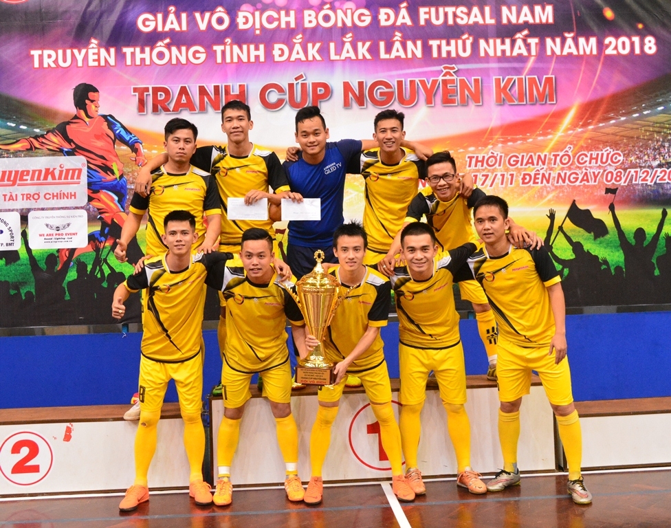 Đội bóng Nguyễn Kim FC đoạt chức Vô địch.