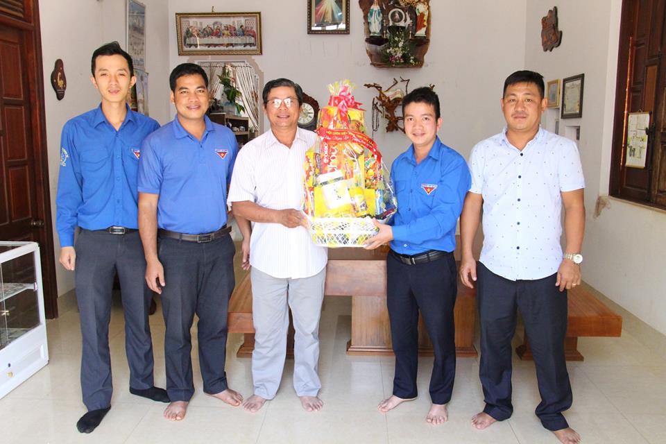 Đoàn thăm và chúc mừng anh Phùng Anh Sơn - Ủy viên Ủy ban Hội Liên hiệp Thanh niên Việt Nam tỉnh