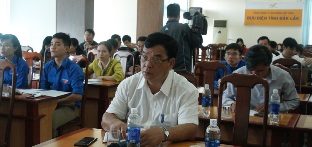 Các đại biểu dự hội nghị tại điểm cầu Đắk Lắk. 