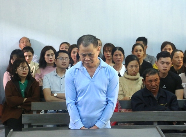 Bị cáo Nguyễn Văn Phúc tại tòa.