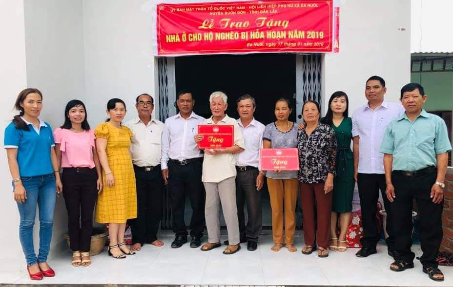 Đại diện Ủy ban MTTQ Việt Nam huyện và 