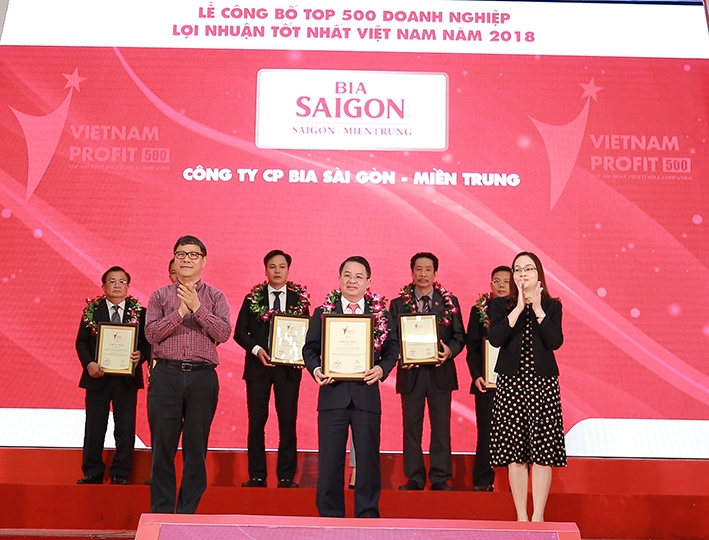Công ty Cổ phần Bia Sài Gòn - Miền Trung được vinh danh là một trong 500 doanh nghiệp lợi nhuận tốt nhất Việt Nam năm 2018.