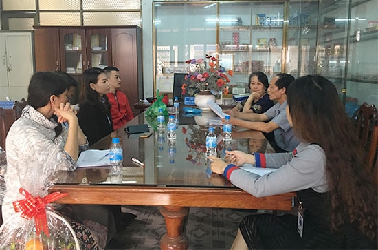 Hội Bảo vệ quyền lợi người tiêu dùng tỉnh Đắk Lắk tiêns hành giải quyết một vụ khiêú nại của ngươì tiêu dùng