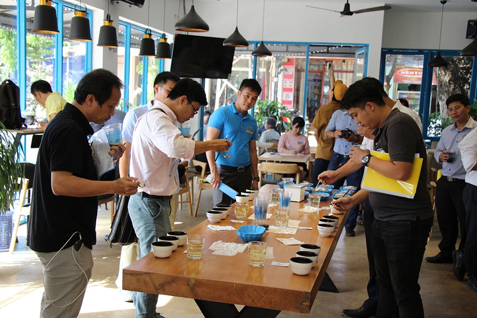 Một hội đồng thử nếm cà phê do Hiệp hội Cà phê Buôn Ma Thuột tổ chức cuối năm 2018.  