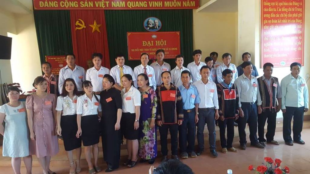 Các Ủy viên Ủy ban Mặt trận Tổ quốc Việt Nam xã ra mắt Đại hội