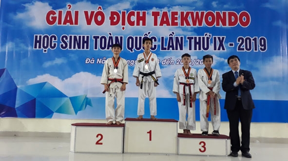 Em Nguyễn Đức Khá đoạt Huy chương Vàng tại Giải vô địch Taekwondo học sinh toàn quốc lần thứ IX, năm 2019.  