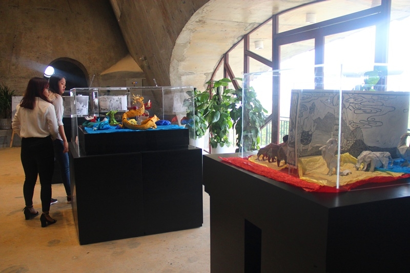 Không gian trưng bày 5 phân cảnh lịch sử chính bằng nghệ thuật gấp giấy Origami và in khắc gỗ Mokuhanga