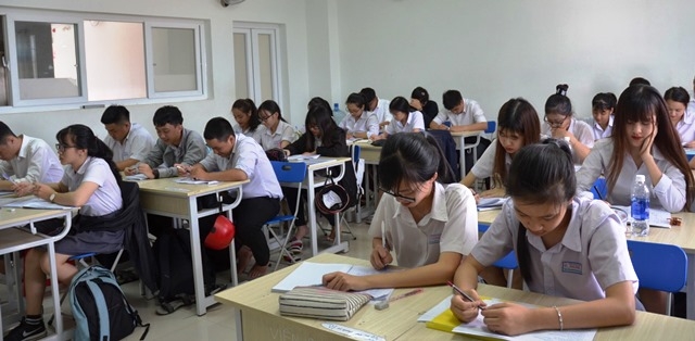 Học sinh lớp 12 năm học 2018-2019 của tỉnh Đắk  Lắk