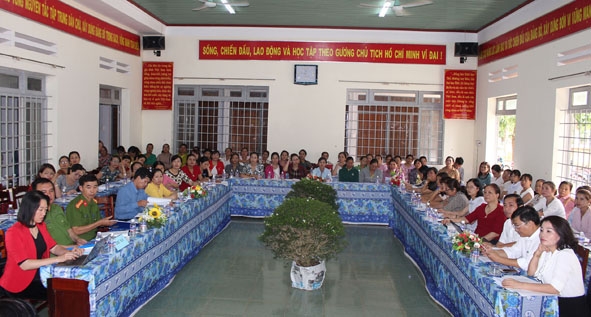 Hội thảo tăng cường các giải pháp tiếp cận tín dụng cho phụ nữ, góp phần đẩy lùi “tín dụng đen”  tại Đắk Lắk do Trung ương Hội LHPN Việt Nam tổ chức. 
