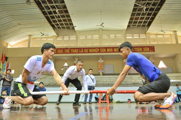 Đẩy gậy, một trong những môn thể thao DTTS thế mạnh của Đắk Lắk.