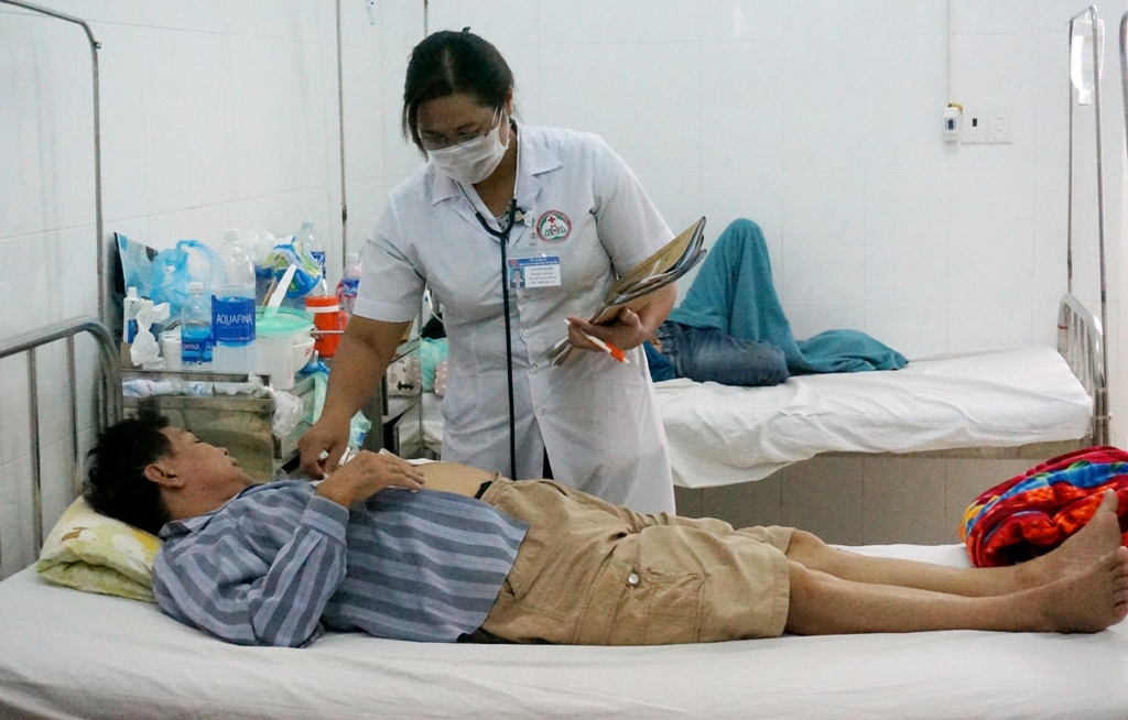 Bệnh nhân mắc sốt xuất huyết điều trị tại Bệnh viện Đa khoa vùng Tây Nguyên. 