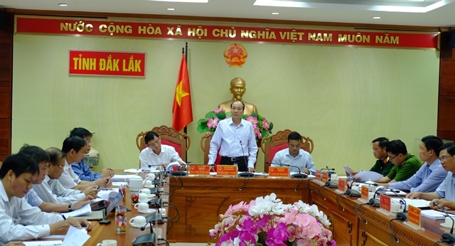 Đồng chí Phạm Ngọc Nghị, Chủ tịch UBND tỉnh phát biểu chủ trì cuộc họp