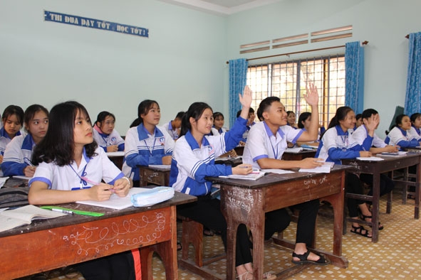   Một tiết  học Toán  của học sinh lớp 11A6, Trường THPT Phan Đình Phùng. 