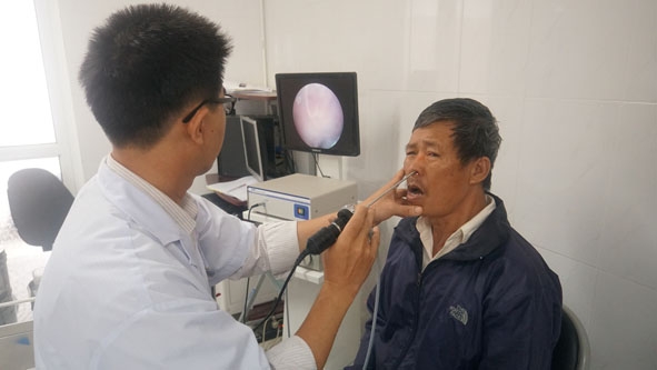Bệnh nhân đến khám bệnh viêm mũi dị ứng tại Khoa Tai mũi họng  (Bệnh viện Đa khoa vùng Tây Nguyên). 