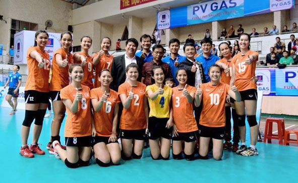 Đội hình đội bóng chuyền nữ Đắk Lắk. 