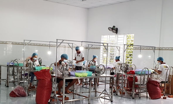 Công ty Cổ phần Damaca Nguyên Phương (huyện Krông Năng) chỉ còn duy trì một số công nhân làm việc theo thời vụ.
